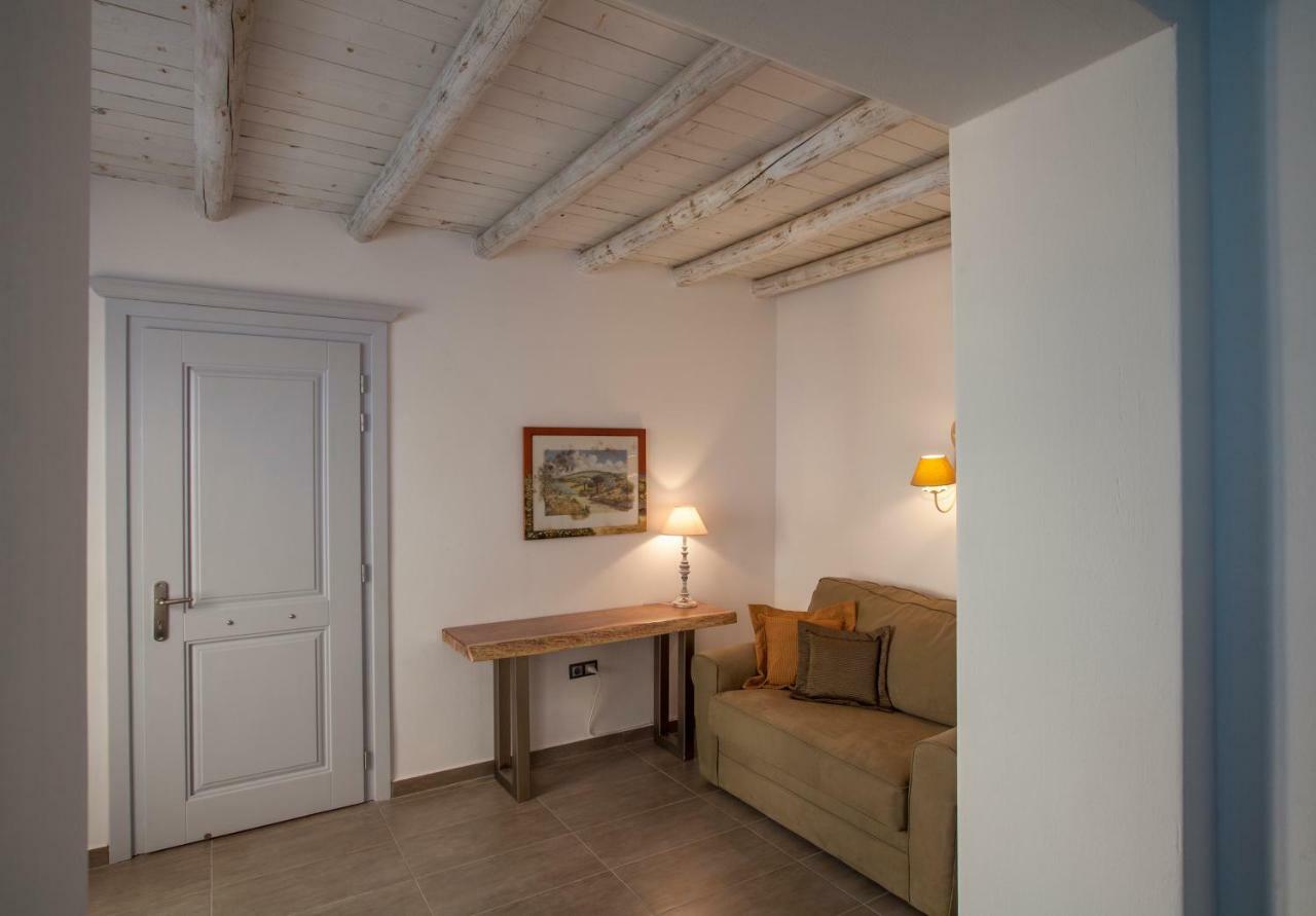 Miland Suites Adamantas  Exterior foto